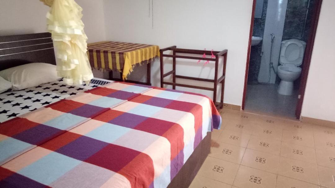 Twin Palms Hotel Mirissa Bagian luar foto