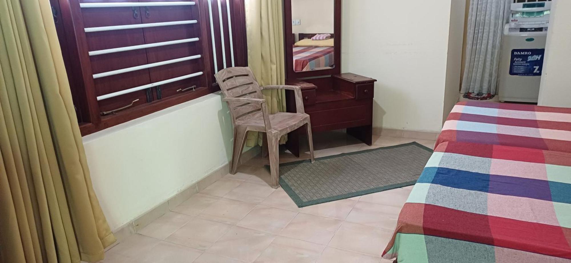Twin Palms Hotel Mirissa Bagian luar foto